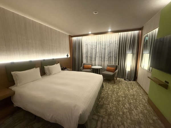 �y�X�^���_�[�h�_�u���z2025�N12���q�����j���[�A��