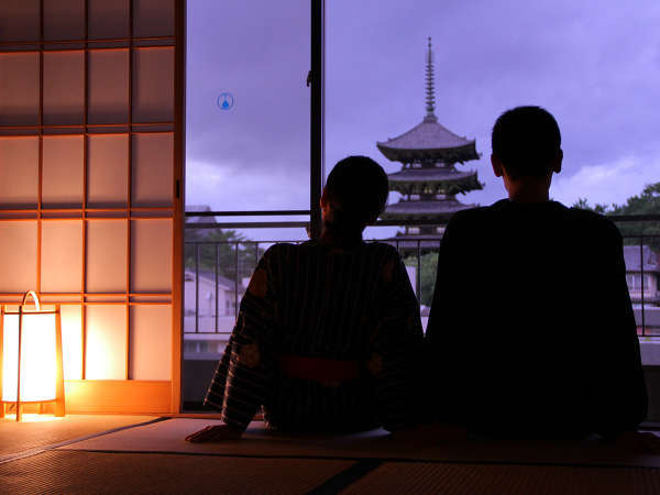 お部屋滞在イメージ。世界遺産側客室で奈良の歴史を感じるひとときを。