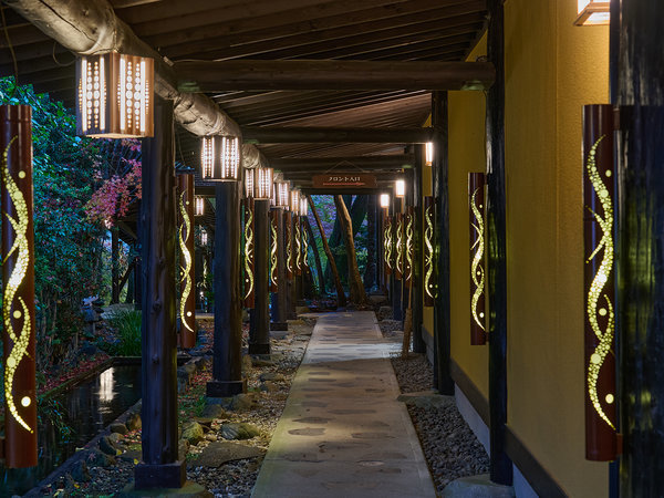 �������܂ł̒ʘH�E�Î�Ȗ�B�D�������肪�A�B��Ƃ̂悤�ȗ���ւ�