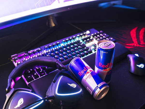 ���b�`�����h�z�e���v���~�A�����X�R�[���FTrial Gaming Room