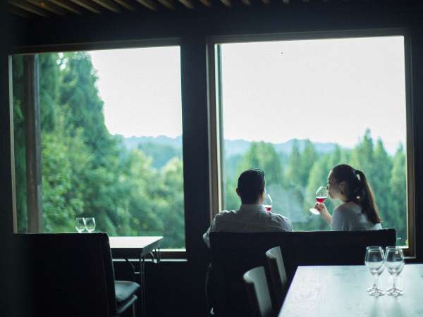 Auberge �����X[kamosu mori]�F��؂ȕ��Ƃ̉�b���e�ދ��
