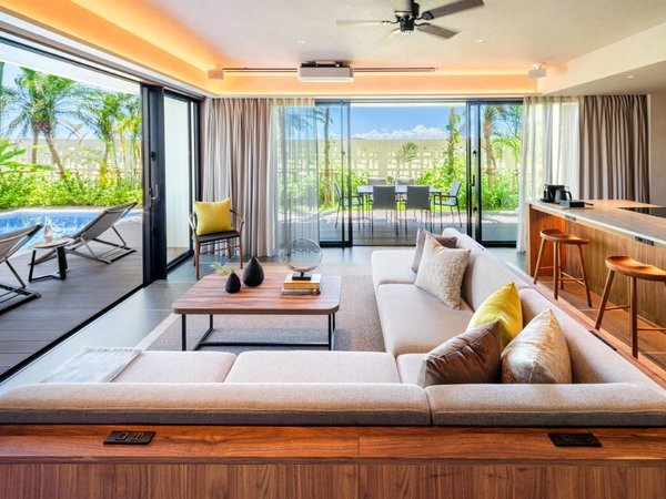 ザ・セブン プールスイート