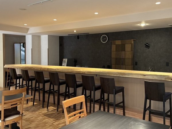 ���_���ɐ��܂�ς�����Â��ȐH�����B�_�炩�Ȍ�������J�E���^�[�ŁA�����̂��H�����������ƁB