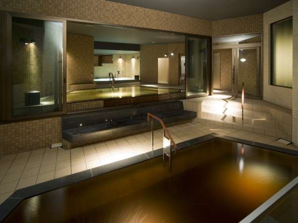 広島温泉「瀬戸の湯」(3F) 展望露天風呂ほかにブロアバス・ミストサウナなどもご用意しております。