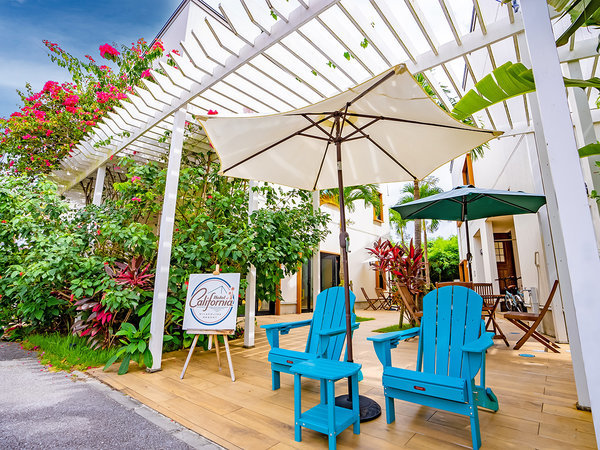 �z�e���@�J���t�H���j�A�@�{�Ó����]�[�g�̊O�ώʐ^