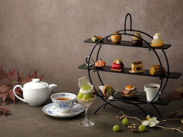 ���i�΃}���I�b�g�z�e���F Autumn Afternoon Tea -�H�F�ɐ��܂鎠��̌b��-