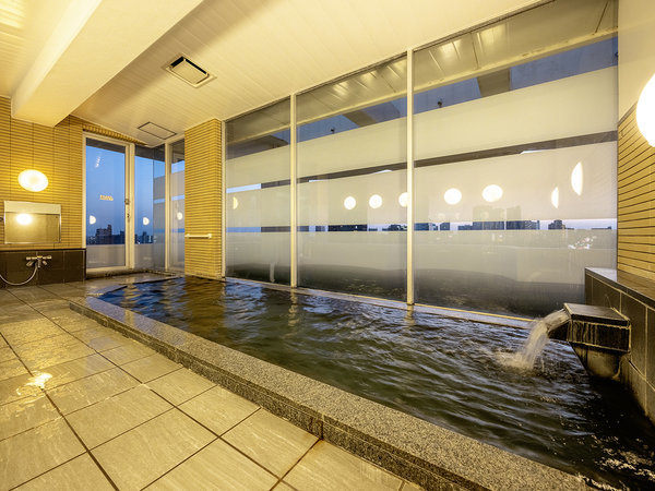 �y�嗁��z�l���s����]�ł���A�j���ʑ嗁��B�葫��L�΂��Ă������Ƃ��߂�����������