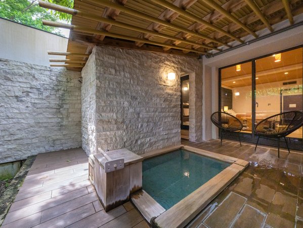 �ɓ���������z�e���@�X�̐�F�y���򂩂���������I�V���C�t���_���a���z