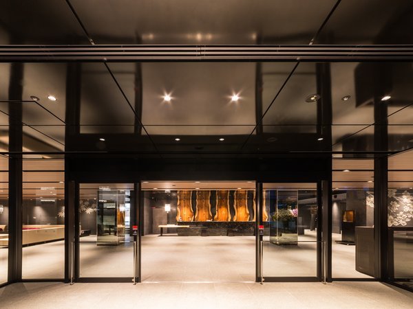 �i�q�����{�O���[�v�@���B�A�C���v���C�����s�w������