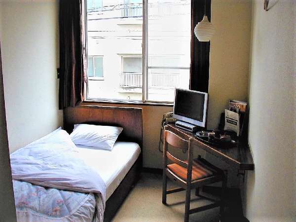 【中古】 Ｈｏｔｅｌ ルーム・サービス/小学館 中古】 Hotel ルーム・サービス/小学館