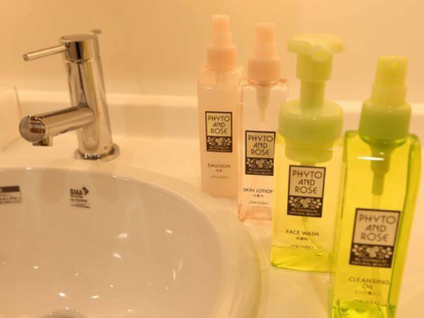 ◆洗面所には、化粧水・クレンジング・洗顔フォーム・乳液をご用意！