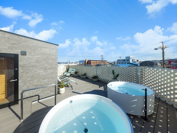 Hotel Noir Blanc�F���[�t�g�b�v�Ȑ����C