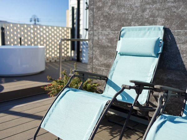 Hotel Noir Blanc�F��̌��ŊO�C��