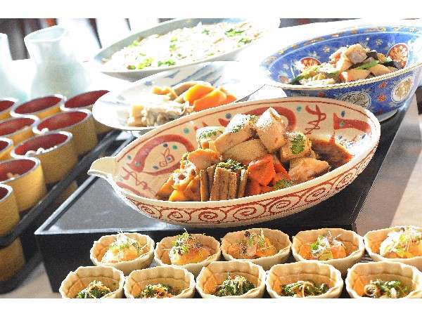 Urplais ホテル 旅館 宿泊施設の検索 小鉢が多いのが嬉しい いま前橋で話題のラシーネのランチバイキング ホテルラシーネ新前橋