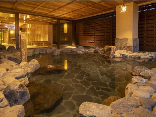名湯・霧島温泉を多彩な湯処で満喫。お肌がすべすべになるとお客様からのお声をいただいております。