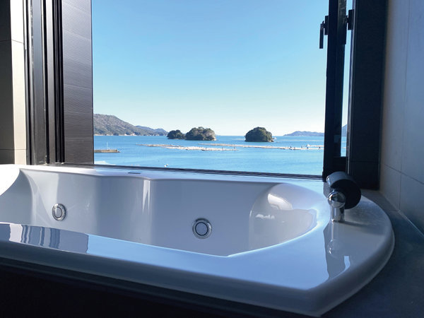 2024年３月リニュアルオープン月の客室お風呂(バブルバス)と海景(一例)