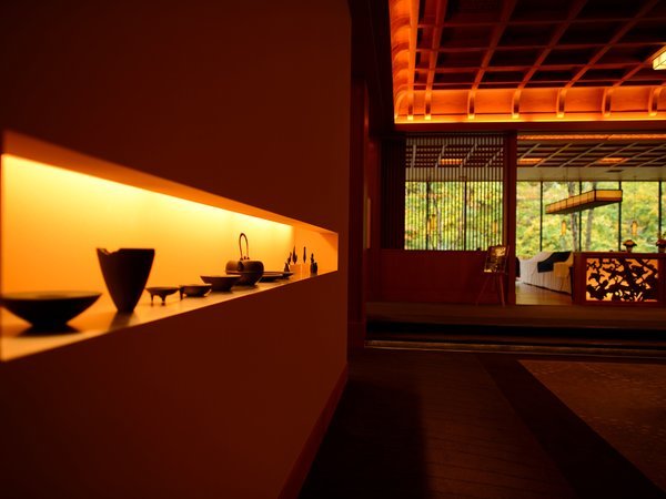 ���r�[�ɂ͐E�l�̂�����肪�W�߂�ꂽ��i��W�����Ă��܂��B