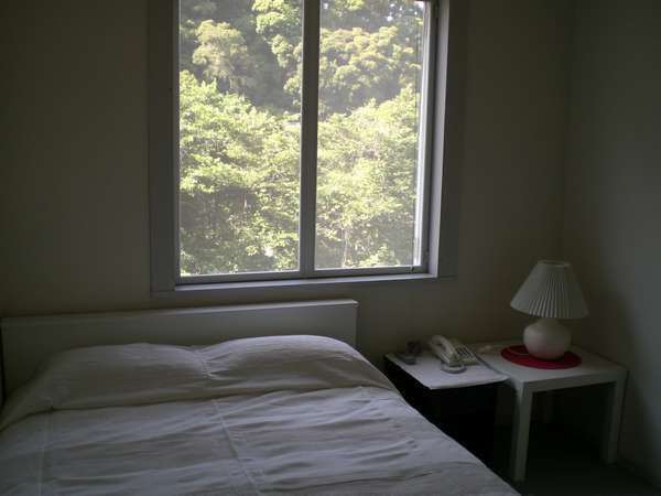 Double Bed Room:CmVvȗmiBed W. 140cmj