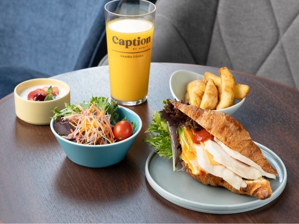 �L���v�V���� by Hyatt �n�C�A�b�g �Ȃ�� ���F���܂�����T���h�C�b�`�v���[�g