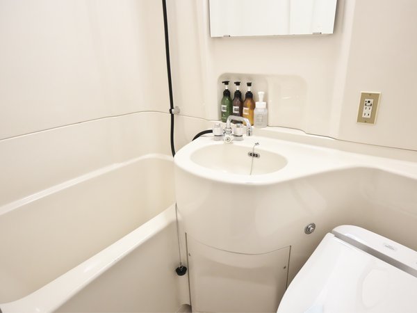 �o�X���[��