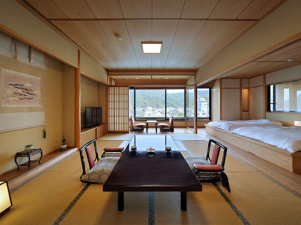 【半露天風呂付和洋室12畳「花・海」】富士山と海を望む広々とした和洋室。
