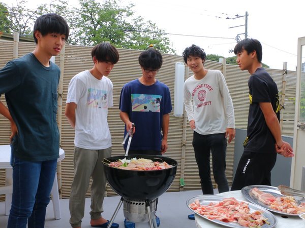 �y���OBBQ�e���X�z2020�N11���S�ك��j���[�A���I�J�����̂��鉮�O�e���X���������߂ł���
