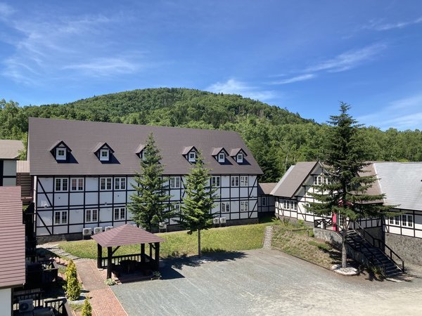 �v�`�z�e���@�O���[�V�B�E�g�}���̎{�ݎʐ^1