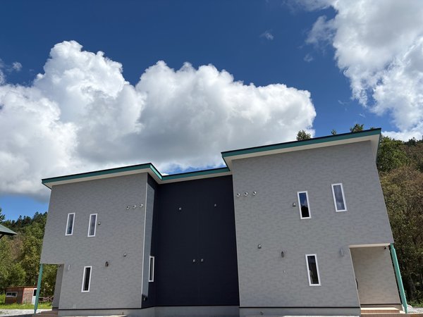 �v�`�z�e���@�O���[�V�B�E�g�}���̎{�ݎʐ^2