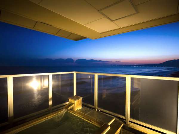 ツイン70㎡露天風呂＆展望ジャグジー付客室ダイナミックな日本海,大山をお楽しみください。