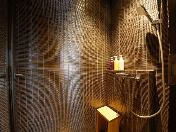 �����h�@�C�̌O��AWAJISHIMA�F�V�����[�u�[�X