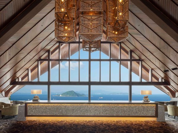 �傫�ȑ�����]�ސ_��