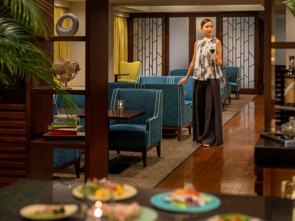 �v���~�A���N���u���E���W