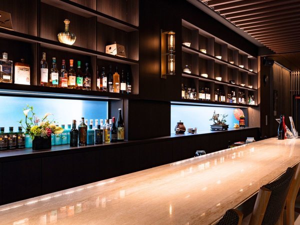 �p�[�N�z�e�����s��r�F1F The Bar Corner
