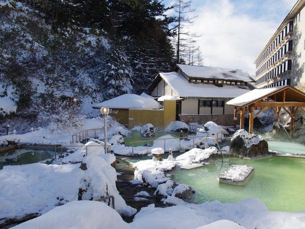 雪景色の石庭露天風呂