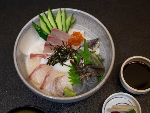 �����̏h�@�P�_���F���т����i�C�N���j