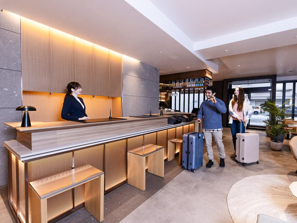 ���t�����g�b�X�^�b�t���Ί�ł��o�}���������܂�