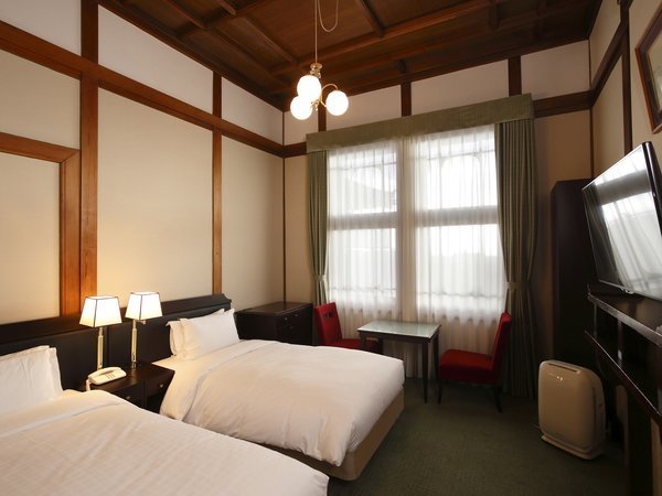 �{�كX�^���_�[�g�c�C���y�։�21.8���āz