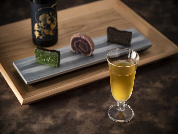 THE HOTEL HIGASHIYAMA KYOTO TOKYU, A Pan Pacific Hotel�FBottled Tea�i�O���X�j