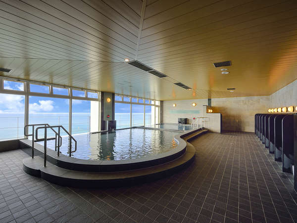 別館大浴場　東シナ海を眺めながらご入浴いただけます