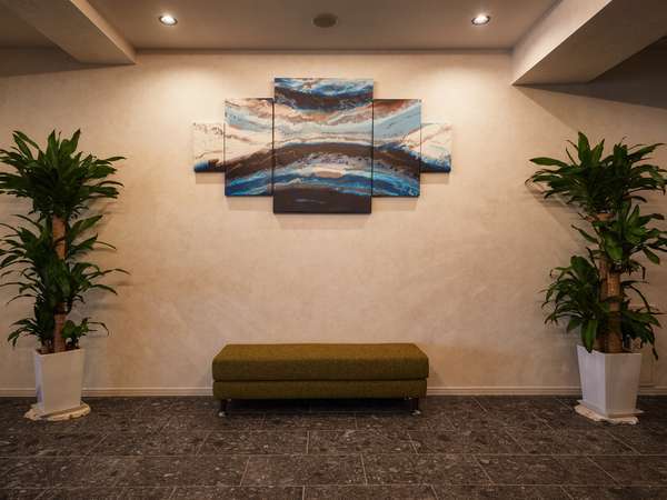 �y�{�݁z�A�[�g���ʂ�ٓ��B���_���ȕ��͋C�̒��Ŕ��������o�B