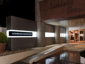 ���z�e������