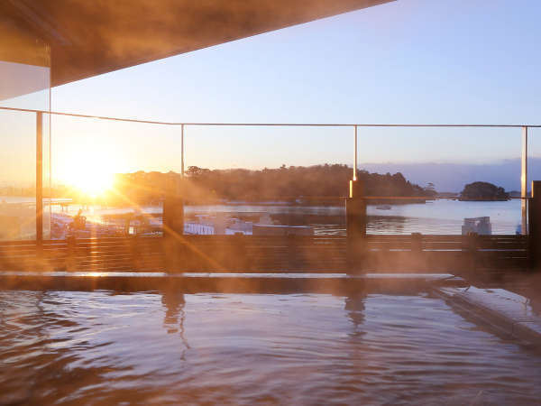 松島温泉「絹肌の湯」露店風呂（男性側）朝日を望む
