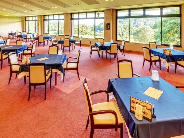 �����獷�����ޏ_�炩�Ȍ��Ɨ΂̍ʂ�B�J���I�ȋ�ԂŖ��키�����̐H�ނ��ǂ���