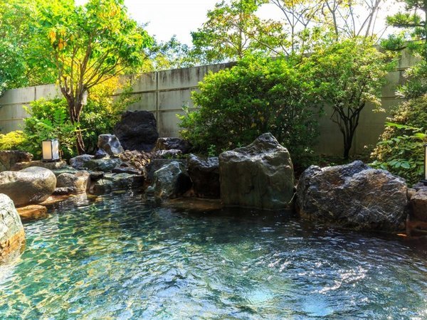 ��N�̎�����񂾁A�g�����Ƃ낯�閼���B���̌��̉��A�S�䂭�܂őf���������B