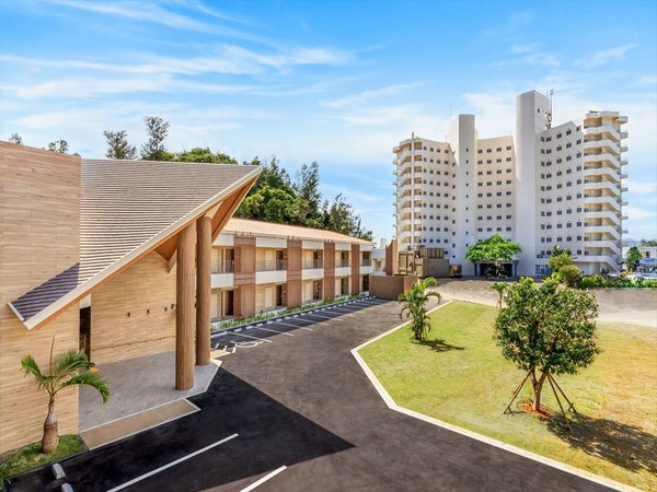 TWIN-LINE HOTEL YANBARU OKINAWA JAPAN�̊O�ώʐ^