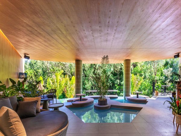 ŐV@yAlbNXzYanbaru Forest Lounge