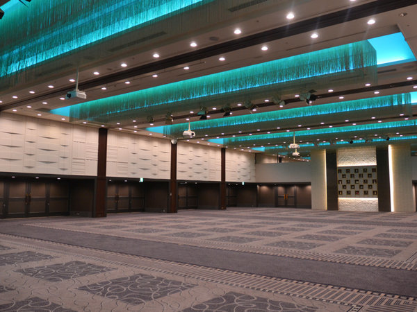 �����u�����g�z�e�����؁FLarge-Sized Banquet Halls Sagami