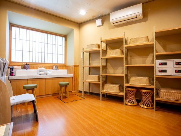 *�y�嗁��E���u�z�L�X�Ƃ����E�ߏ��B���G���m�Z���T�[�ō��G������ē����ł��܂��B