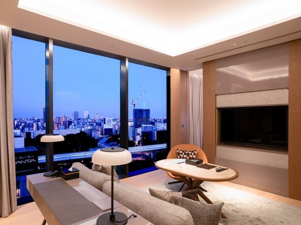 �X�C�[�g���[��