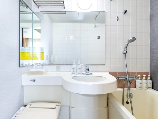 ���j�b�g�o�X���[��